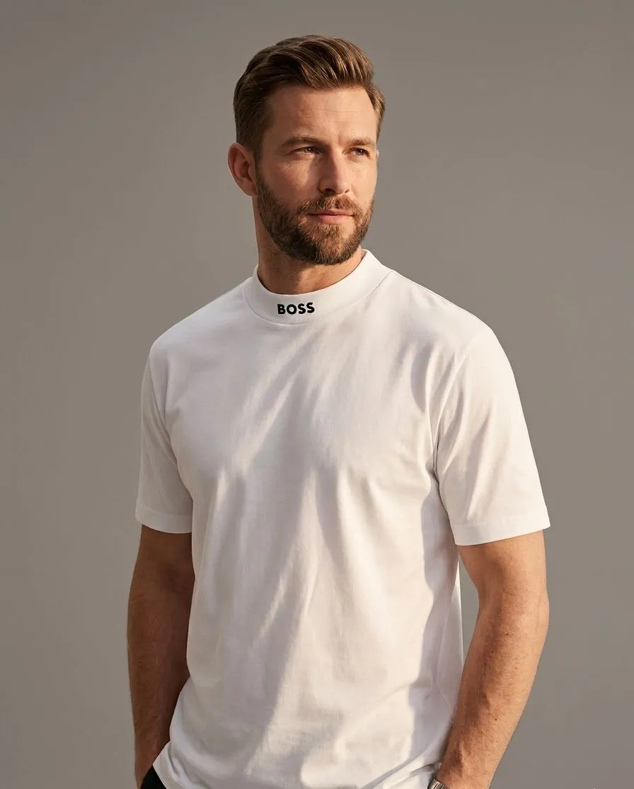	Logo-collar T-shirt in stretch cotton
