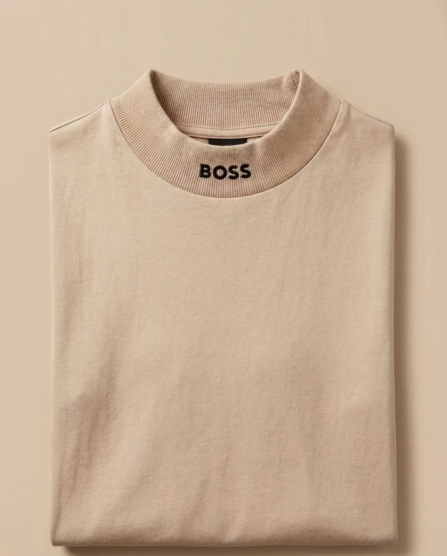 	Logo-collar T-shirt in stretch cotton