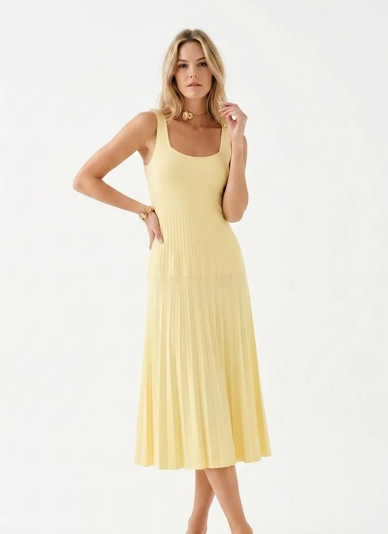 SQUARE-NECK RIBBED KNIT DRESS 117011