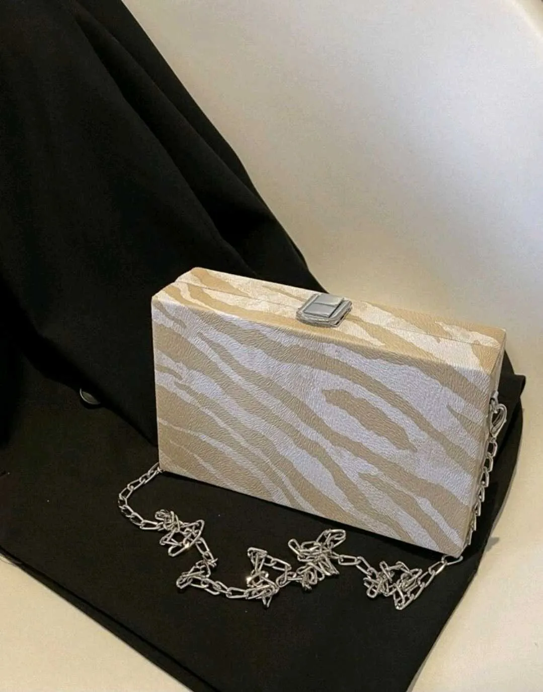 Caja cebra